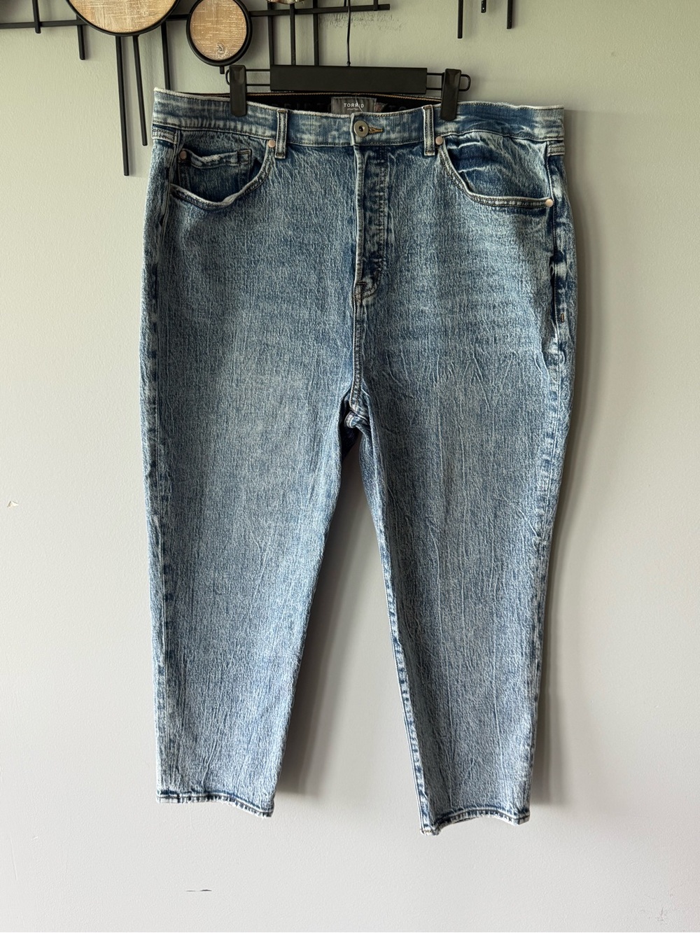 torrid Light Blue Cropped High-Rise Straight Jeans